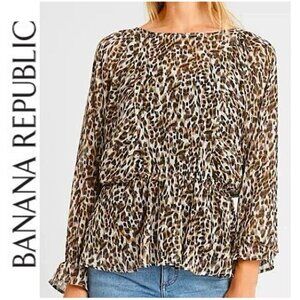 BANANA REPUBLIC long sleeve sheer leopard-like print blouse, Size: L